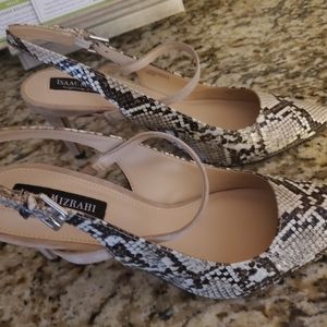 Isaac Mizrahi - Gorgeous sling back pumps